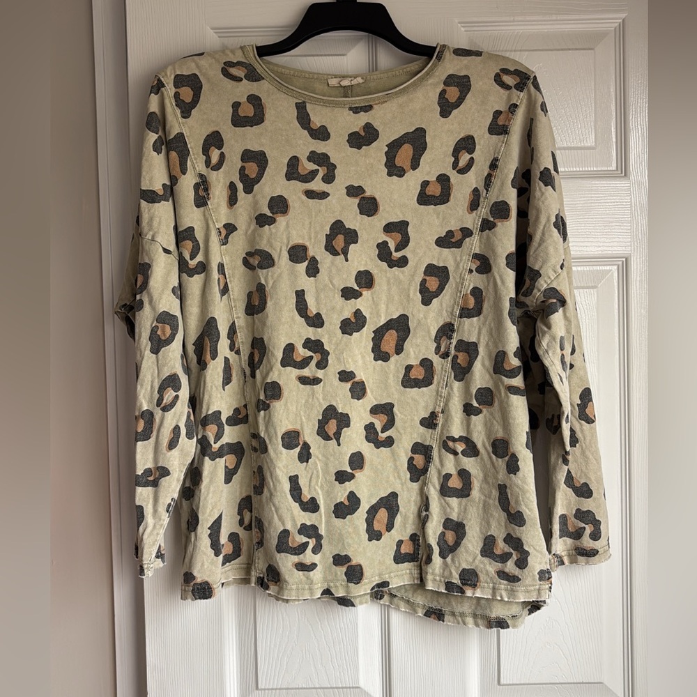 Easel Beige and Black Leopard Long Sleeve Top